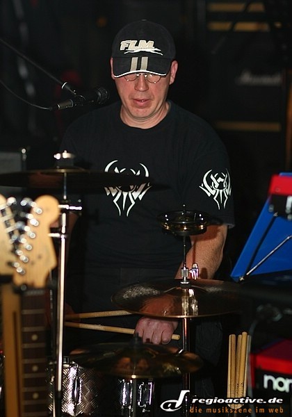 Aphodyl (live 2011 in Berlin)