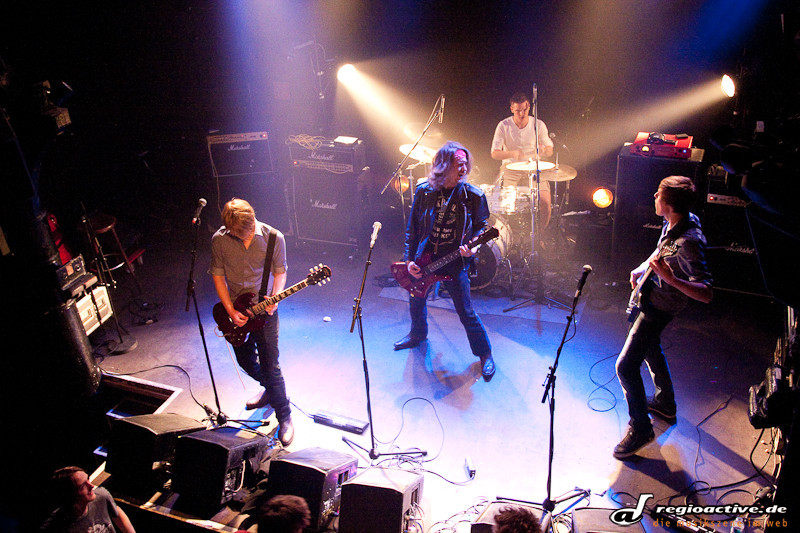 Axid Rain (live in Hamburg, 2011)